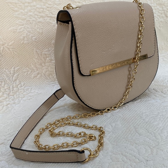 Pebbled Crossbody Purse - Picture 3 of 15